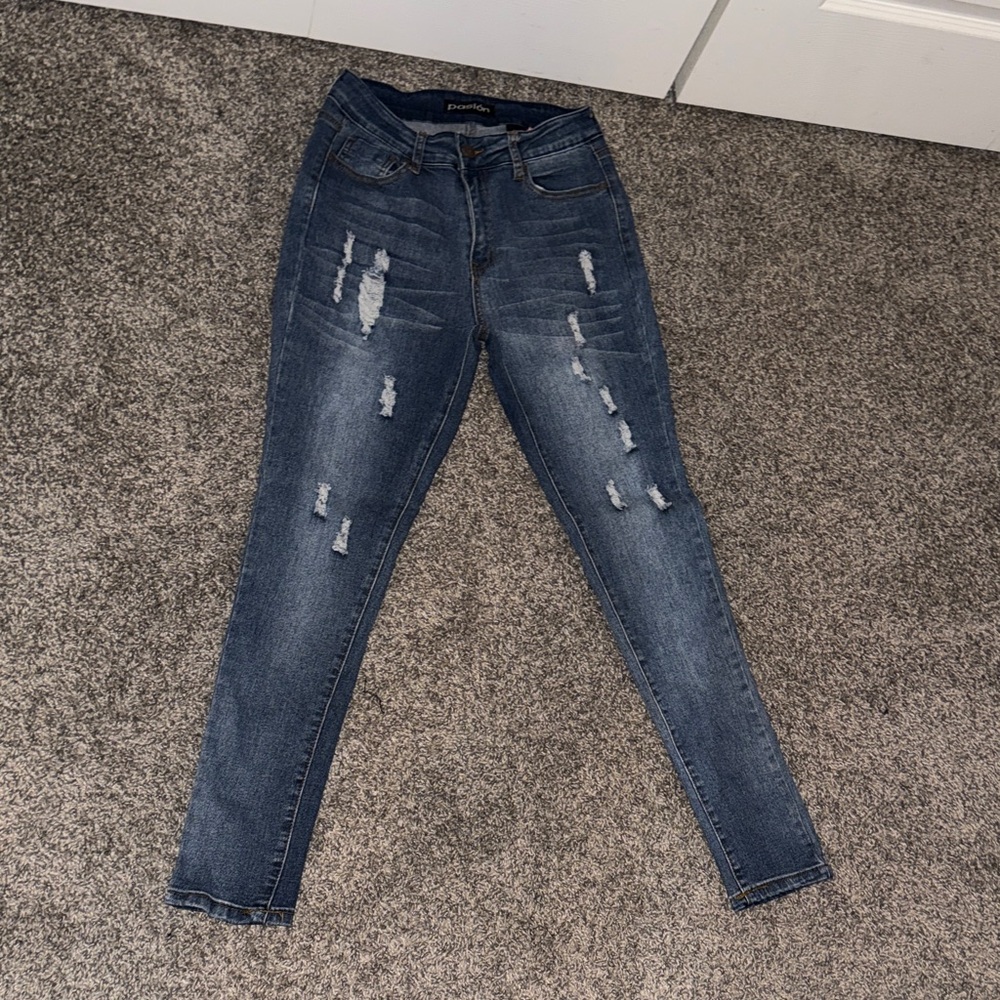 Distressed Dark Blue Women’s Jeans Size 7